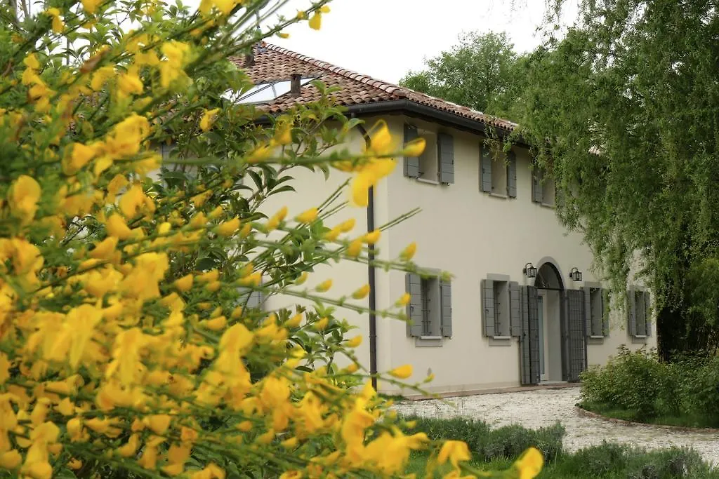 Locanda Del Toro Calderara di Reno 3*,
